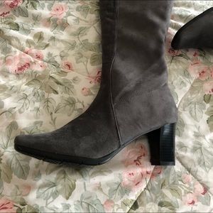 Gray suede Boots